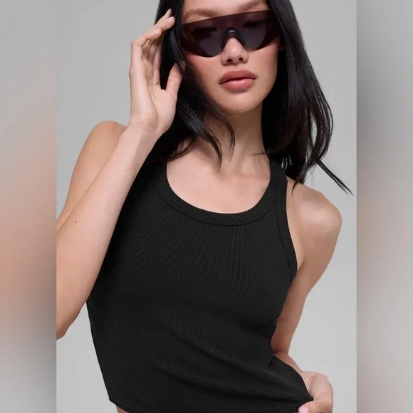 ALO Yoga Black Ribbed Tank Top - Picture 1 of 5